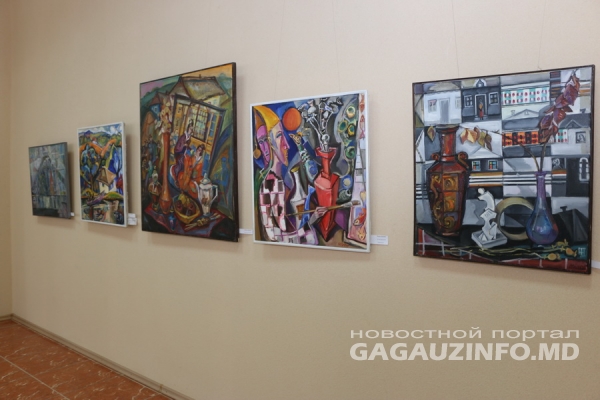 В рамках старта программы GAMCON в Комрате состоялось открытие выставки картин молдавских художников